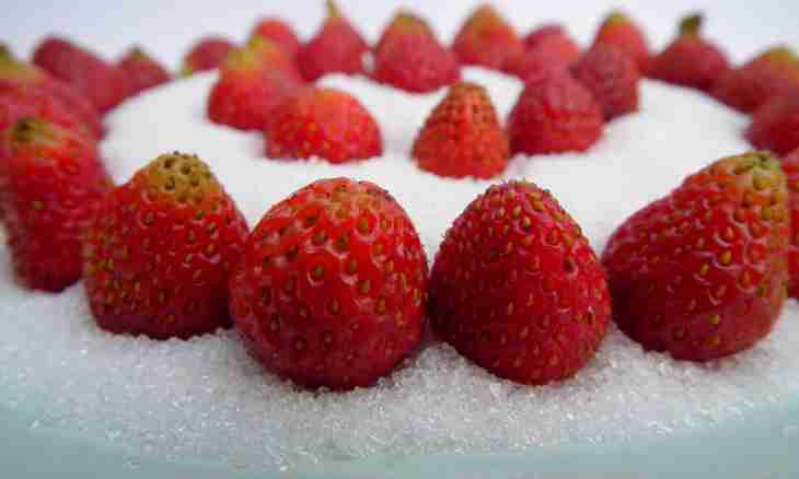 Dessert ""Strawberry under snow"