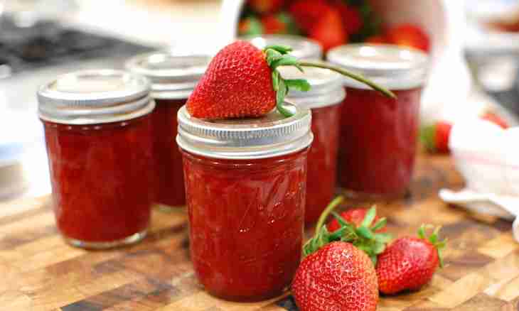 How to make black-fruited jam
