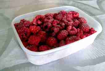 How to freeze raspberry for the winter in several ways