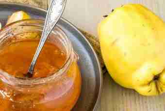 We cook jam from a quince