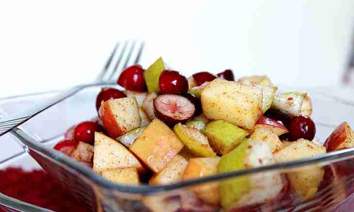 How to make sweet dried fruits salad
