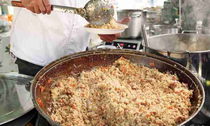 How to cook the Uzbek pilaf on a brazier