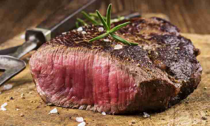 As it is correct to cook beefsteak