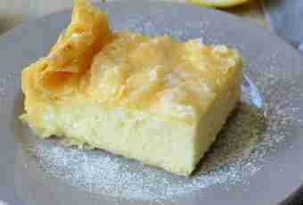 How to make pie with an apricot and semolina cream?