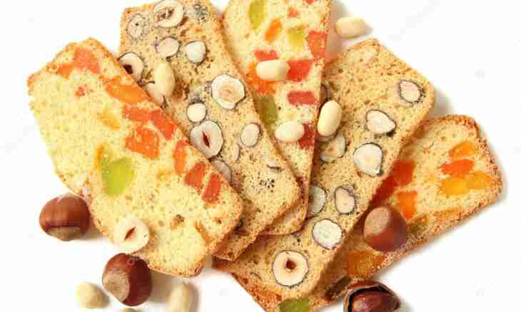 Biskotti with nuts, candied fruits and raisin