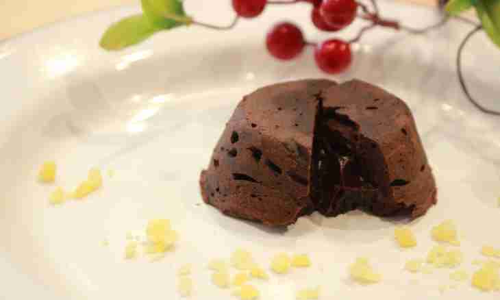 How to prepare a dessert with chocolate
