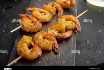 Shrimps with chutney from mango
