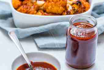 Tasty home-made sauces to meat: five recipes