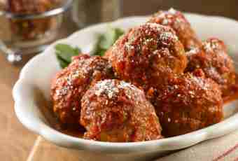 How to make chicken meatballs in a vegetable sauce