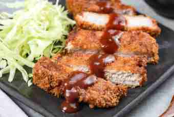 Juicy cutlets with sauce
