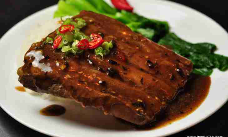 How to prepare ribs with sauce