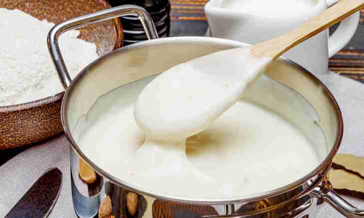 How to prepare language under white sauce with raisin