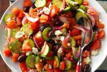 Vegetable salads with olive oil