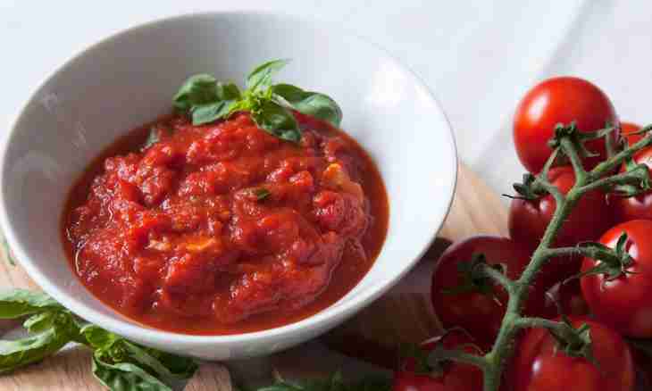 How to prepare mushrooms in tomato puree