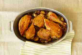 The chicken baked in an oven in a sleeve: recipe