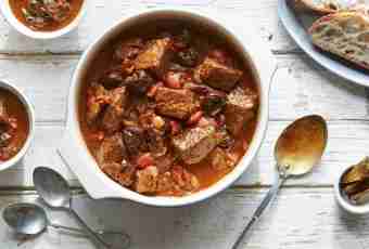 How to make mutton with prunes and wine in pots