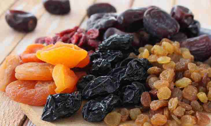Pork with dried apricots and prunes