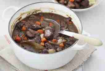 What can be prepared from stewed meat from venison