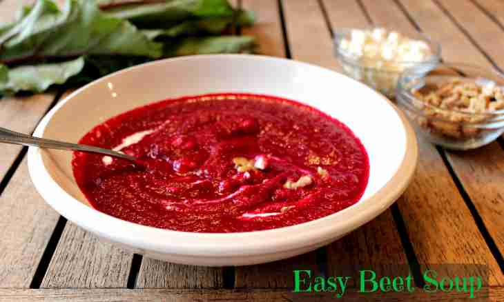 How to make beetroot soup from the baked beet