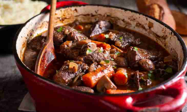 How to make the beef stewed in kvass