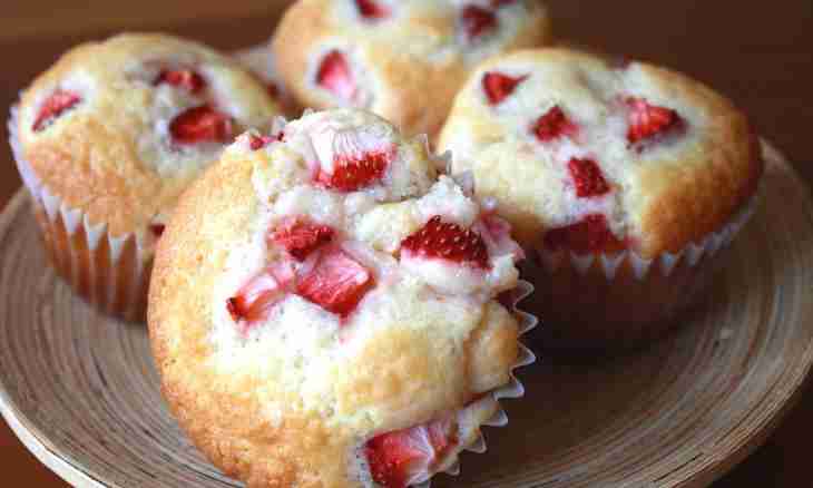 Cranberry muffins with butter cream