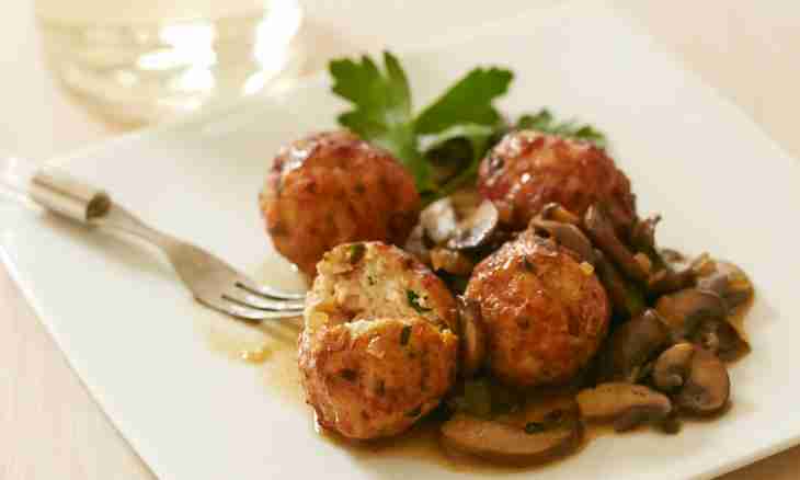 Meatballs with gentle potatoes