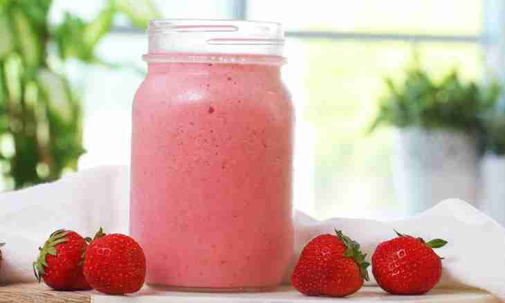 How to make strawberry in own juice for the winter