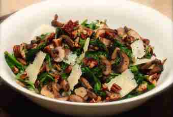 Spicy mushrooms with spinach