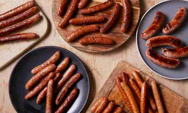 Secrets of preparation of sausage in house conditions