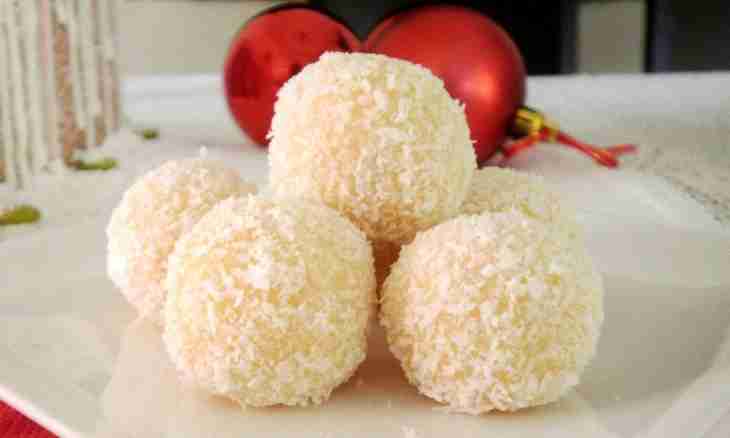 Cheese balls of "Raffaello"