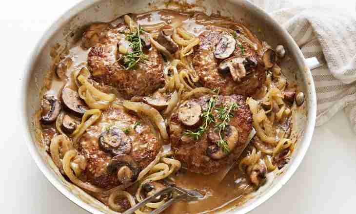 Onions cutlets: the best recipes