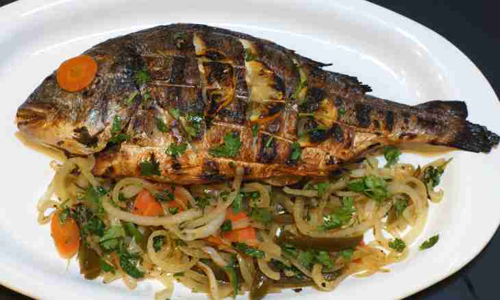How to prepare fish a grill