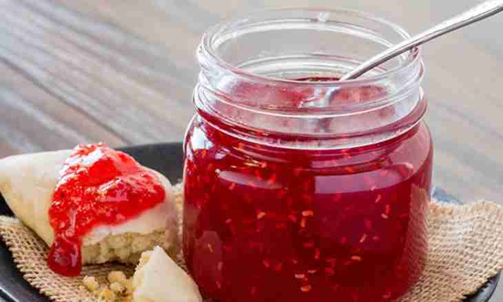 How to make a red rowan jam
