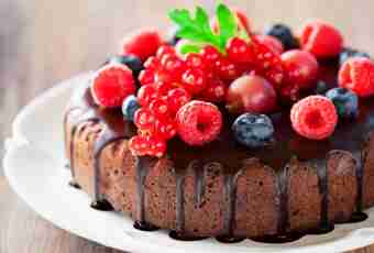 Currant in Chocolate cake