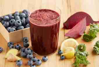 How to make useful smoothie with juice of beet and honey