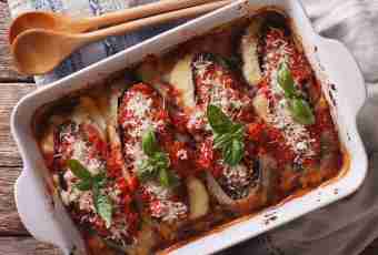 The house recipe of the baked eggplants under cheese