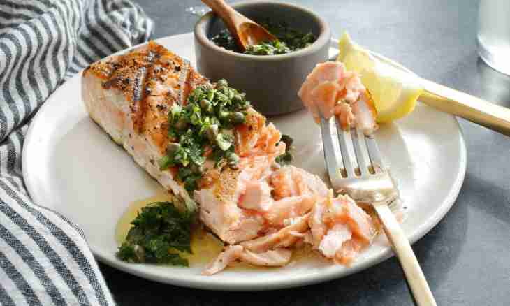 How to make creamy sauce for steak from a salmon