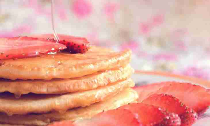 Pancake cake with strawberry