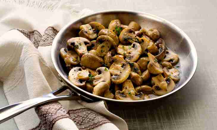 How to make potato quenelles with mushrooms