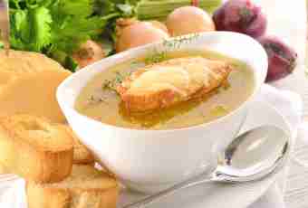 Recipes of dishes of French cuisine: onions soup