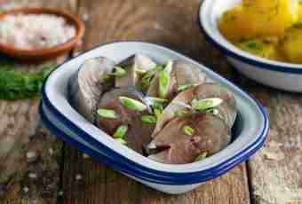 How to prepare a tasty marinated mackerel with garlic and onions