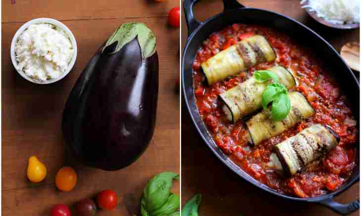 How to prepare eggplants in a tomato cheese sauce