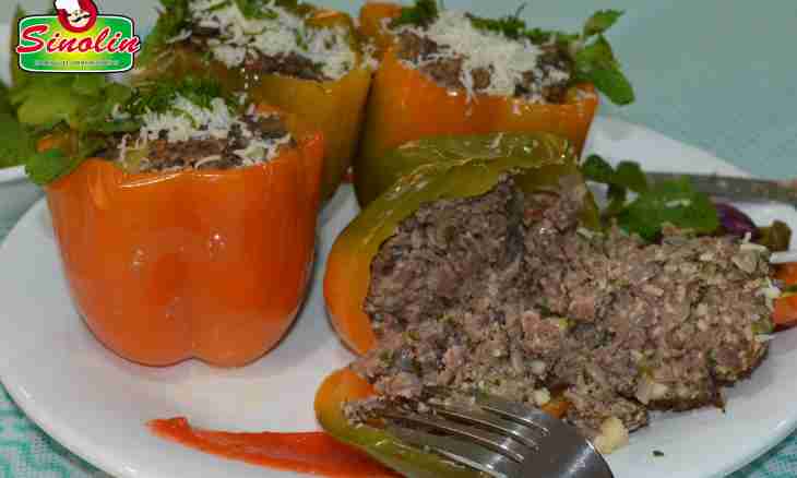 The pepper stuffed with brynza