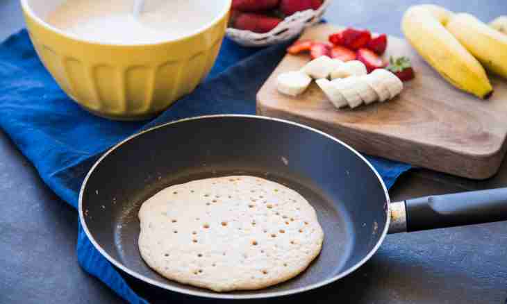 How to prepare pancake-shaped sacks with a stuffing