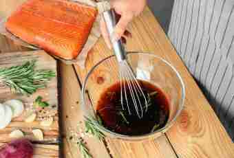 How to prepare a herring in wine marinade
