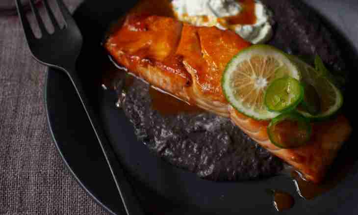 Salmon in glaze from a soy-bean sauce