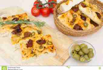 How to make the Italian bread focaccia with olives