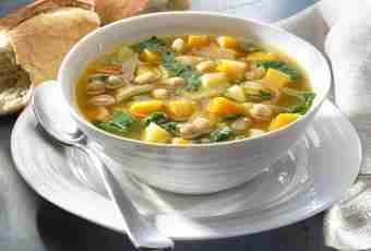 Pea vegetables soup