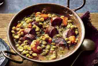 Pea chicken and smoked sausage soup