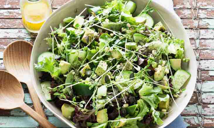Green peas cucumbers salad